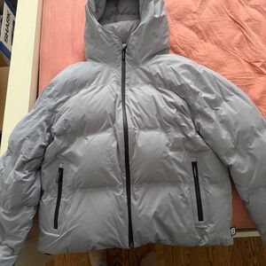Aritzia The Super Puff₂O™ Shorty Waterproof 700 down fill-power Size S